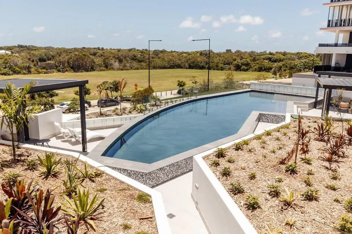 Azzure Bliss At Bokarina Beach Kawana Waters Australie