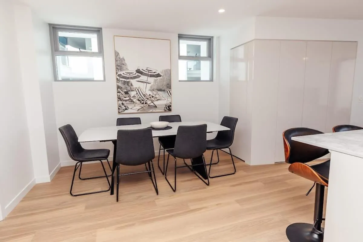 Azzure Bliss At Bokarina Beach Kawana Waters Appartement